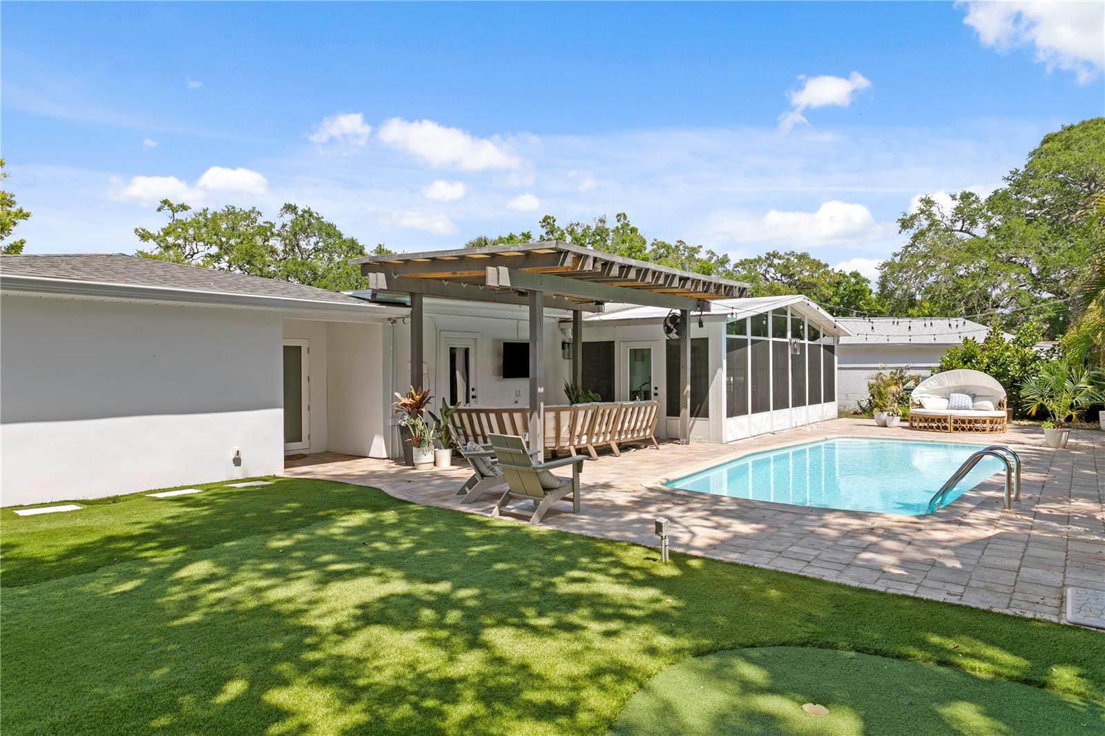 Image 50 of 74 For 4512 San Rafael Street