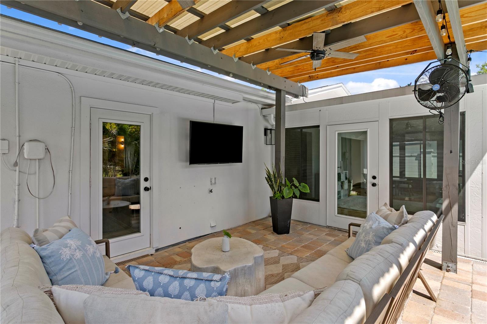 Image 53 of 74 For 4512 San Rafael Street