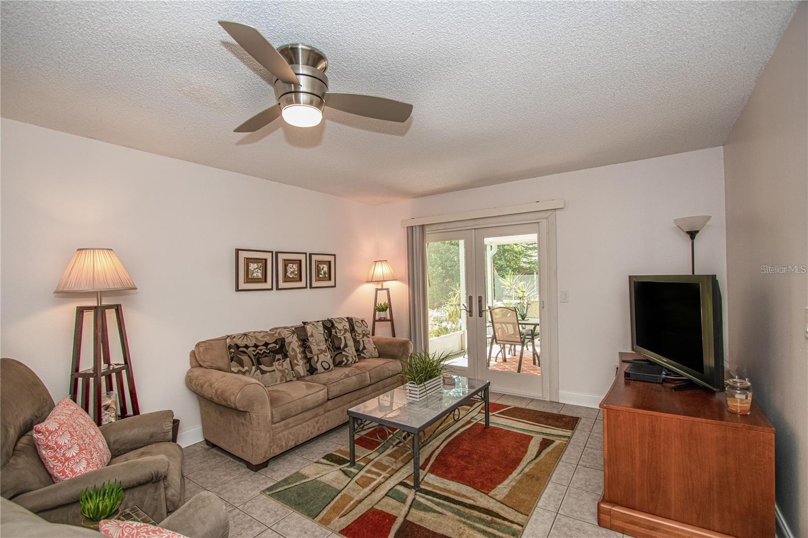 Image 11 of 17 For 1393 Cadhay Court