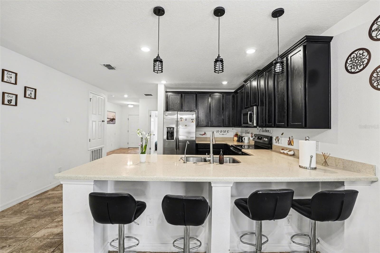 Image 12 of 34 For 815 Montgomery Way