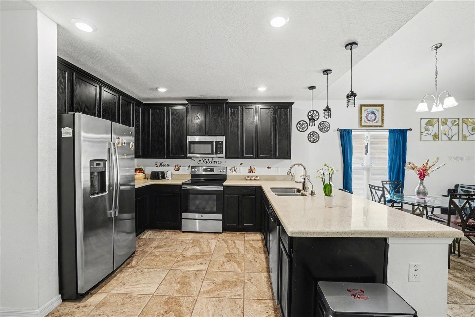 Image 13 of 34 For 815 Montgomery Way