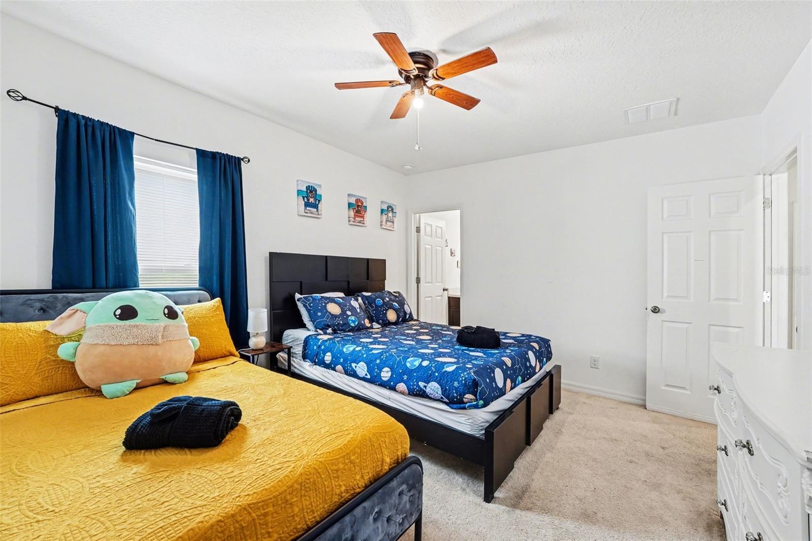 Image 16 of 34 For 815 Montgomery Way