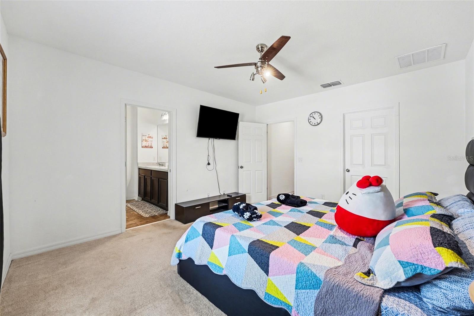 Image 22 of 34 For 815 Montgomery Way