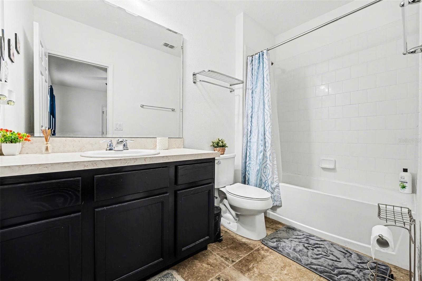 Image 23 of 34 For 815 Montgomery Way