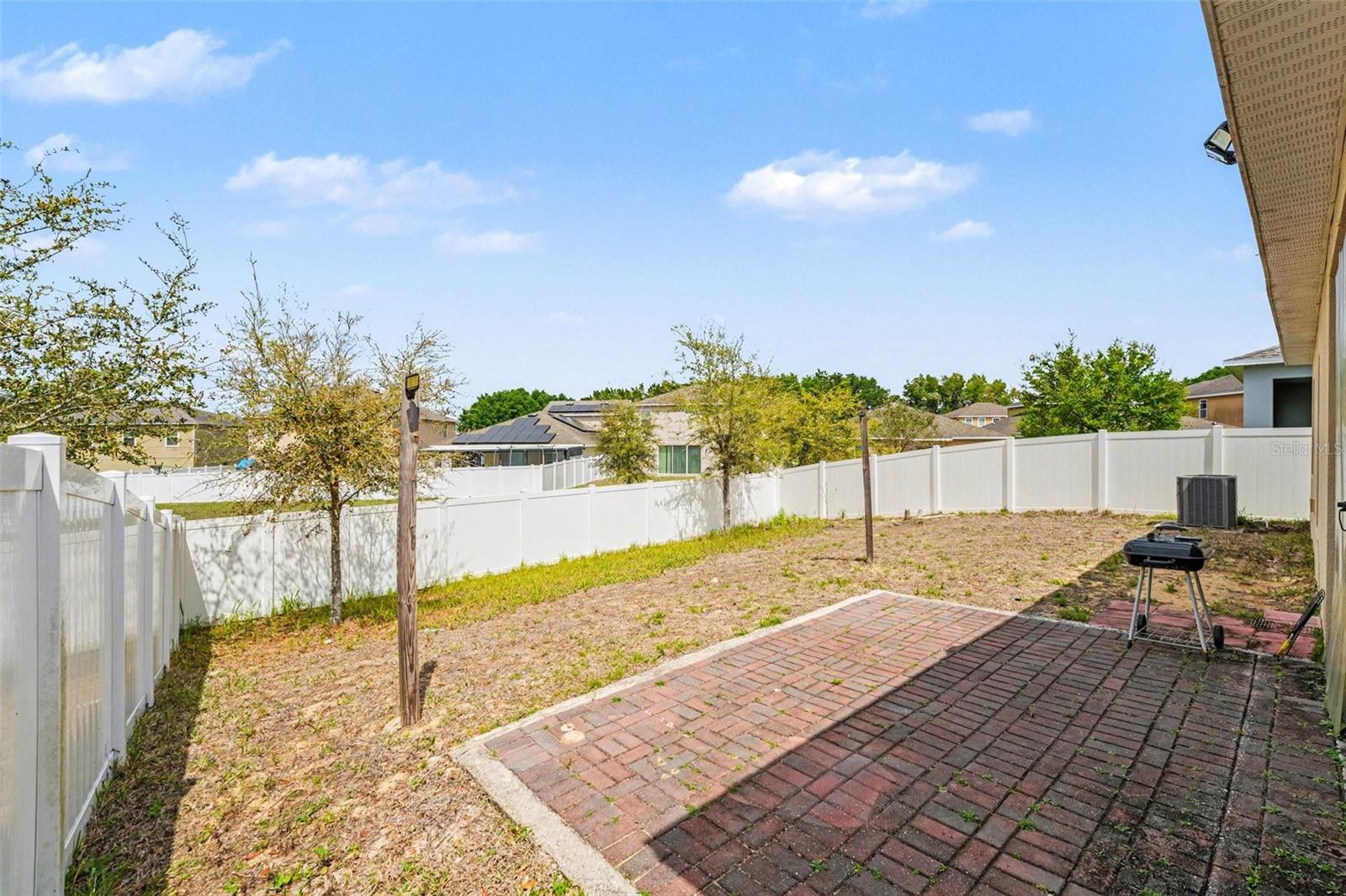 Image 28 of 34 For 815 Montgomery Way