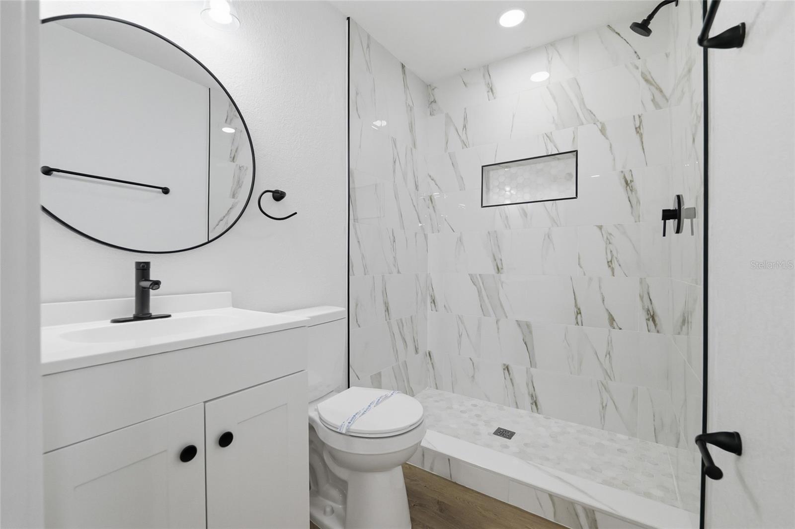 Image 22 of 36 For 6436 Sutherland Avenue