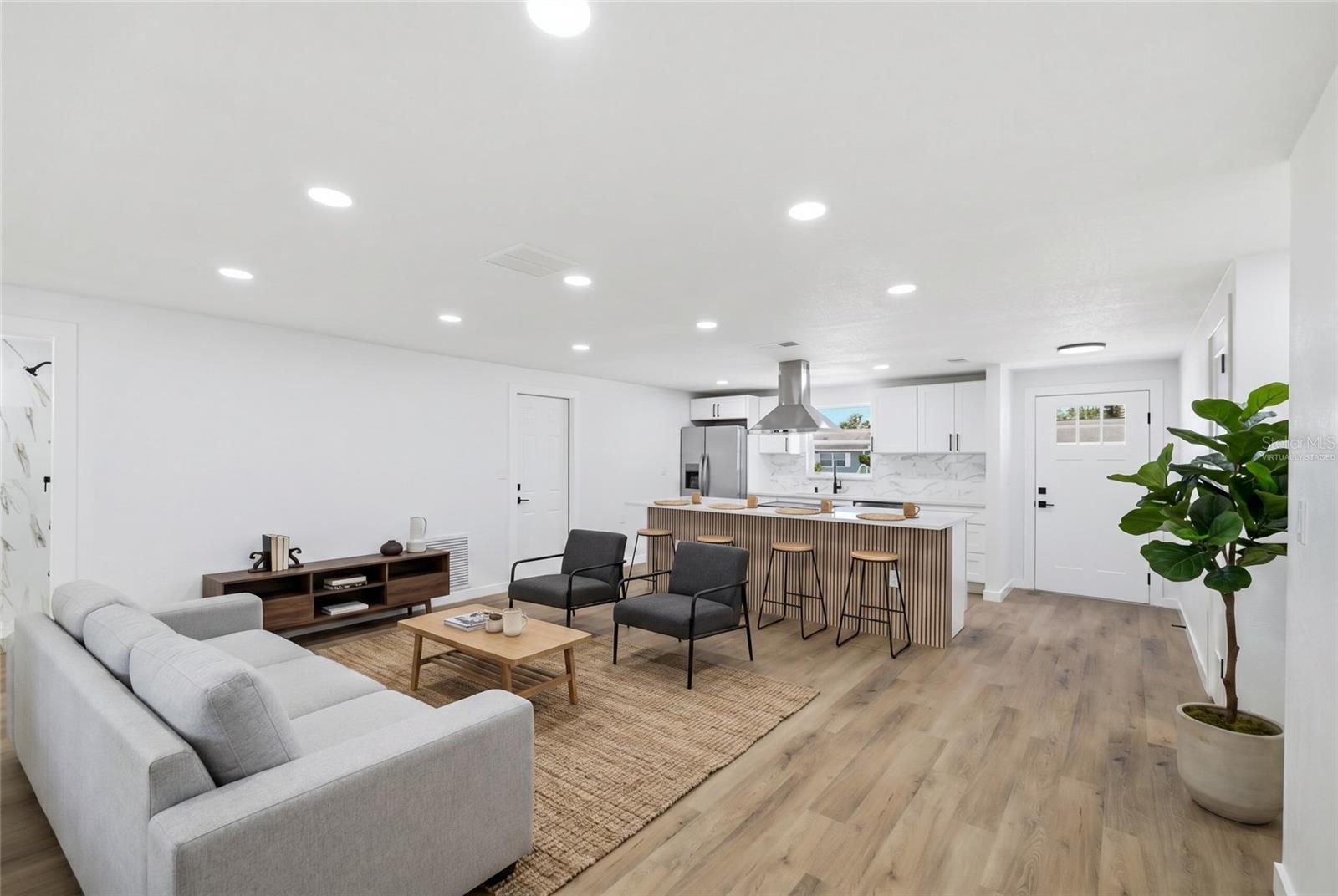 Image 5 of 36 For 6436 Sutherland Avenue