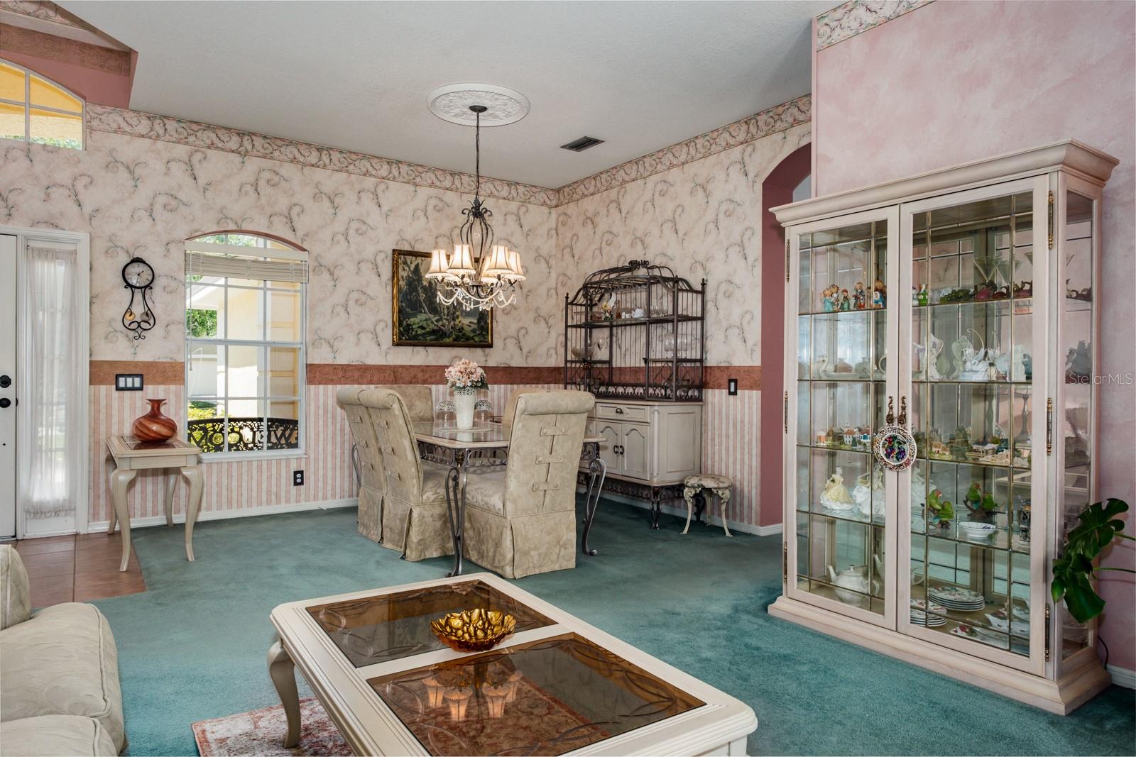 Image 18 of 87 For 465 Knight Drive