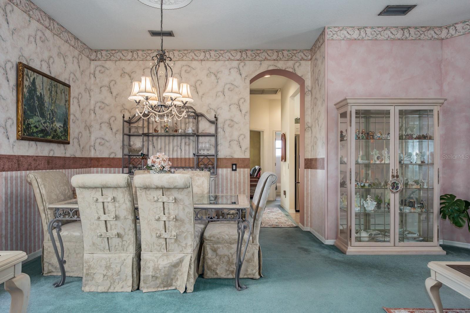 Image 19 of 87 For 465 Knight Drive