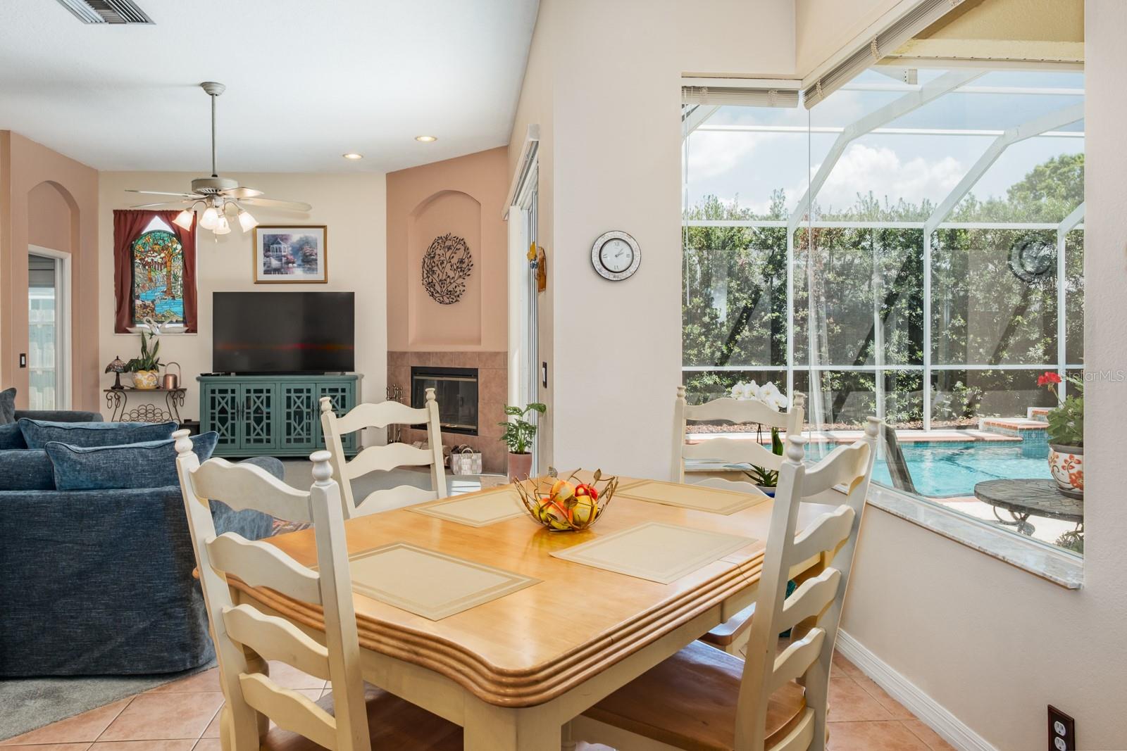 Image 28 of 87 For 465 Knight Drive