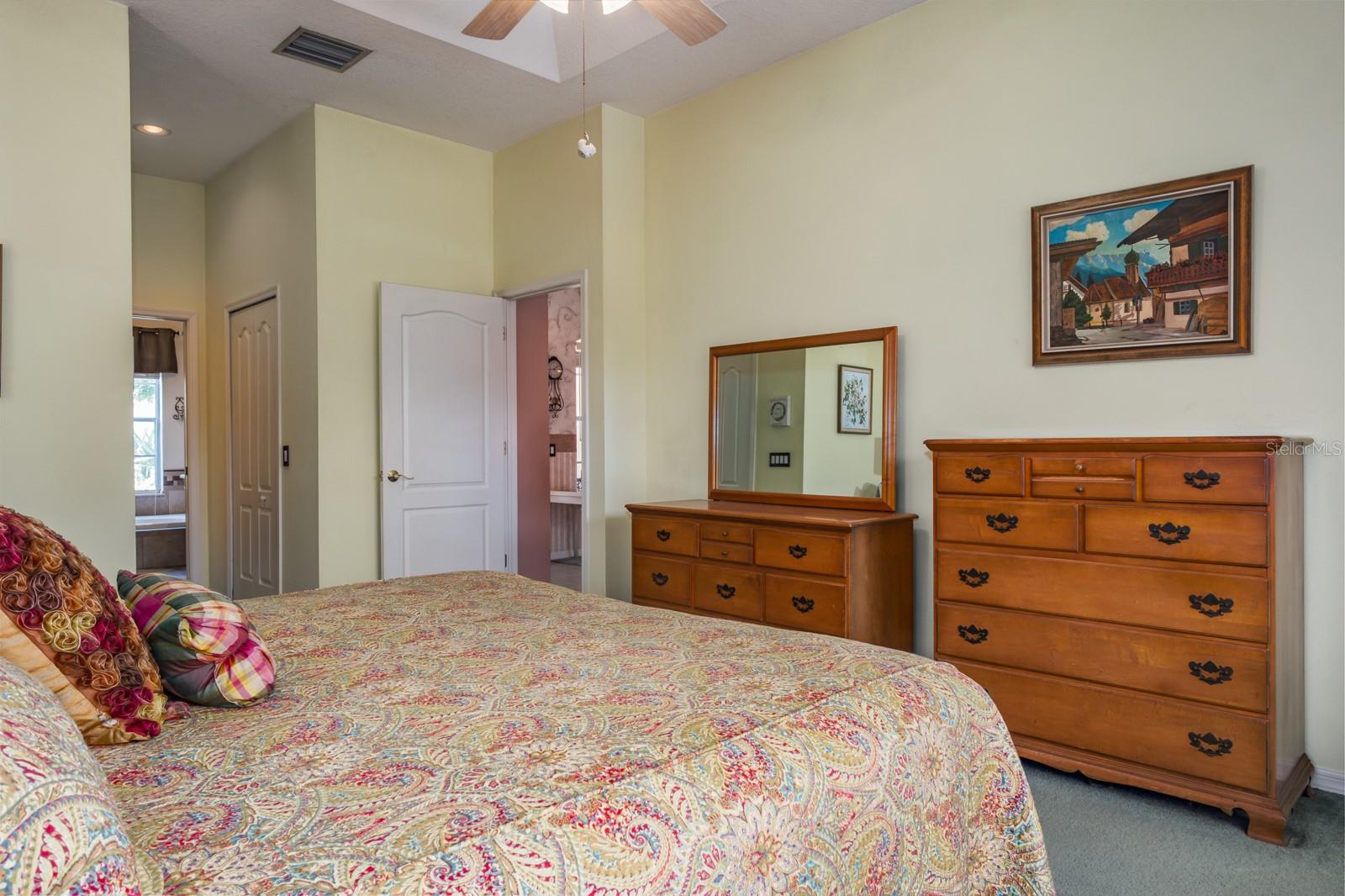 Image 39 of 87 For 465 Knight Drive