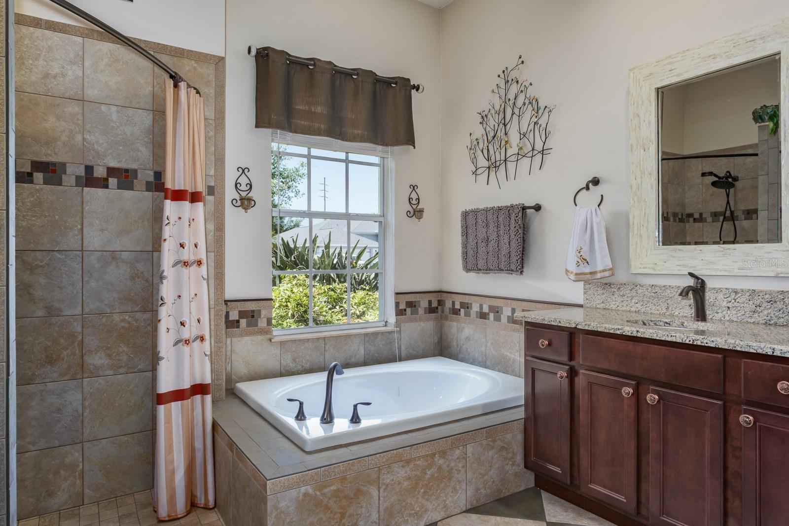 Image 43 of 87 For 465 Knight Drive