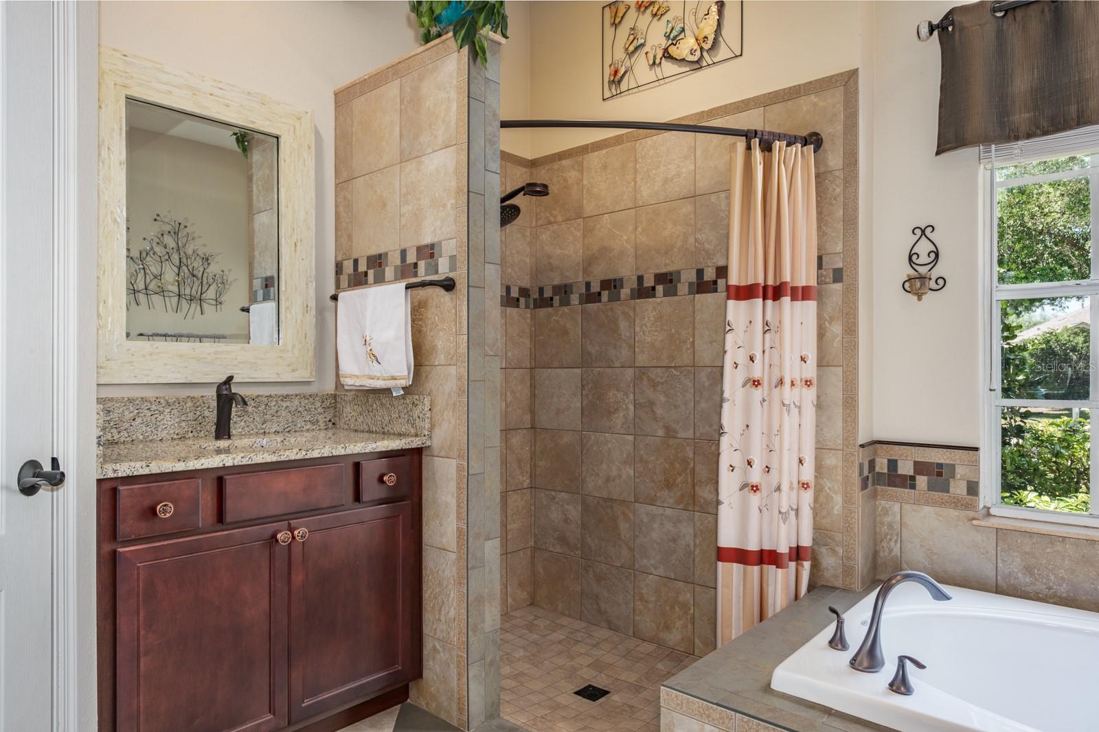 Image 44 of 87 For 465 Knight Drive