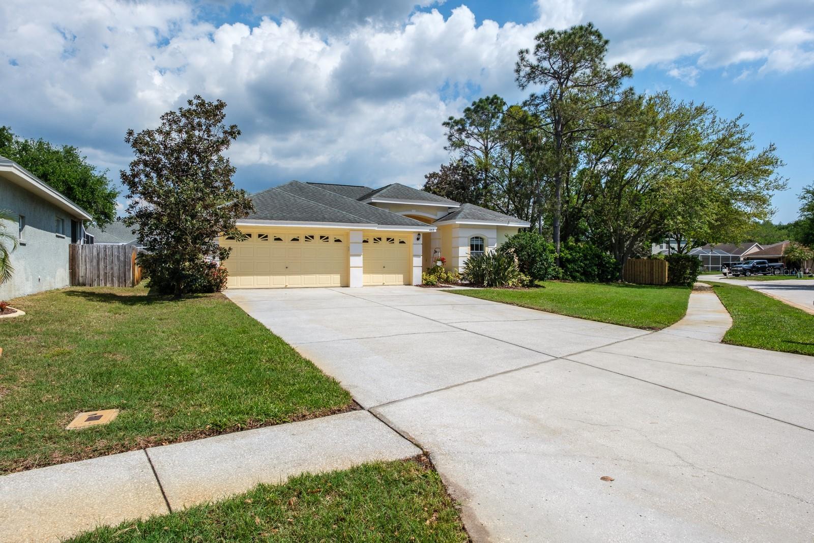 Image 6 of 87 For 465 Knight Drive