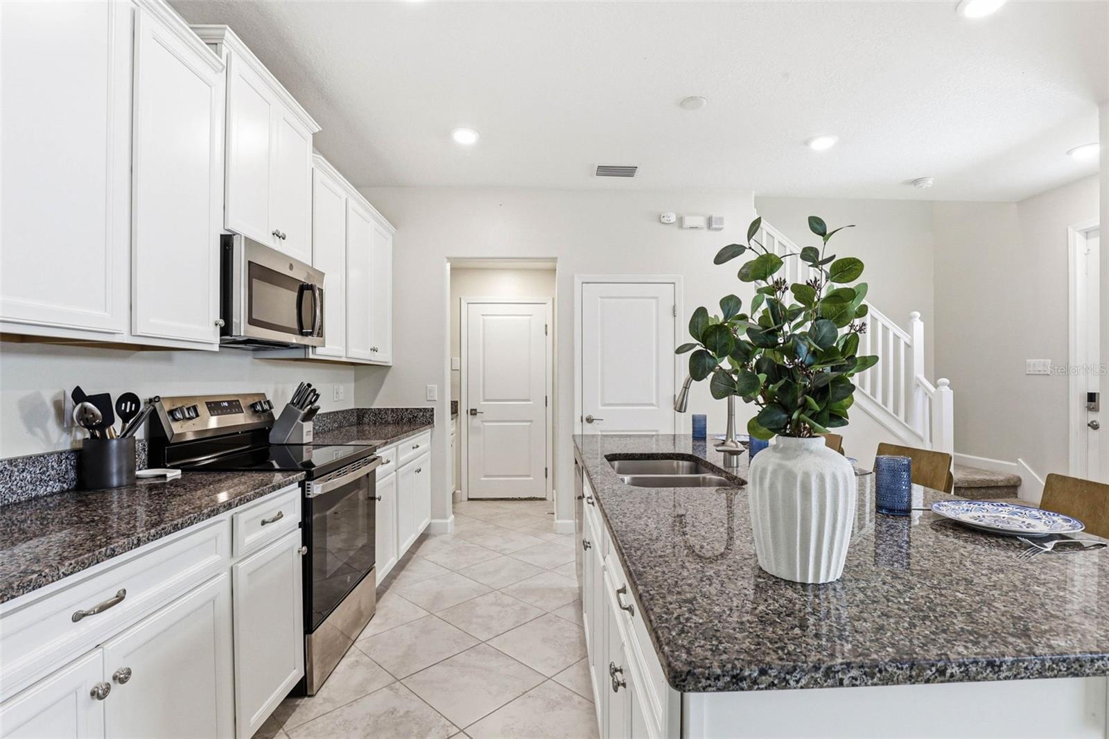 Image 8 of 52 For 6617 Citrus Creek Lane