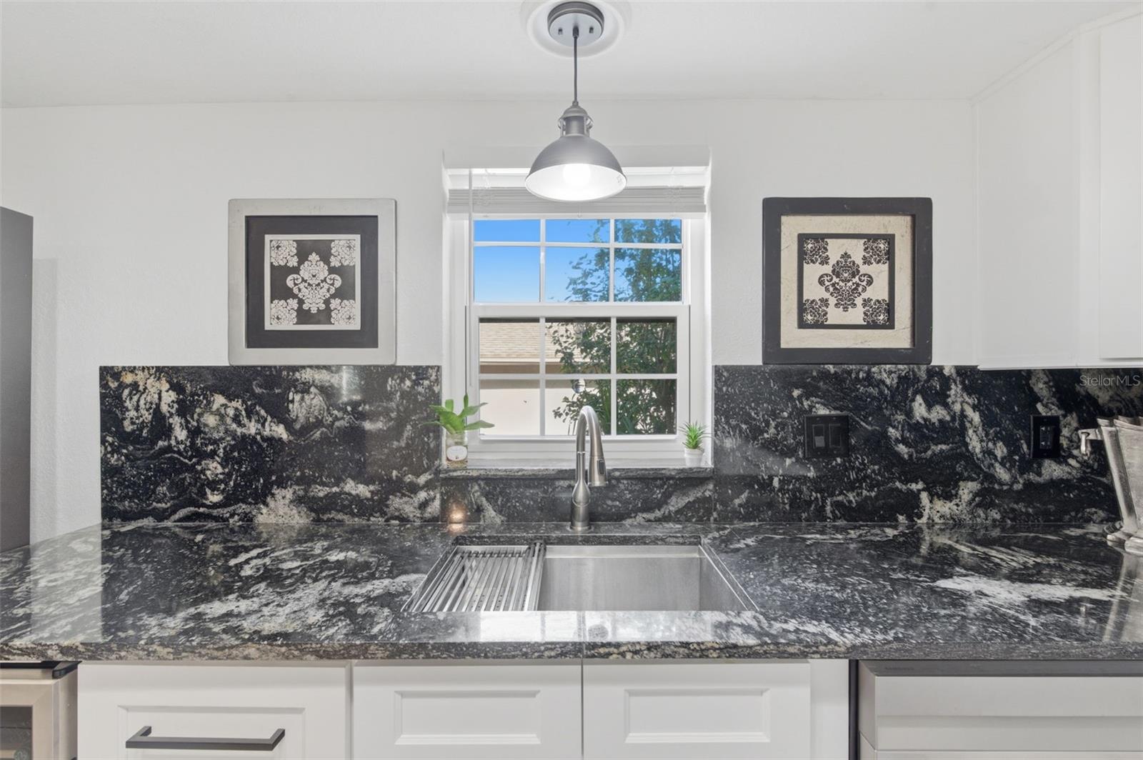 Image 16 of 49 For 2473 Kingfisher Lane I102