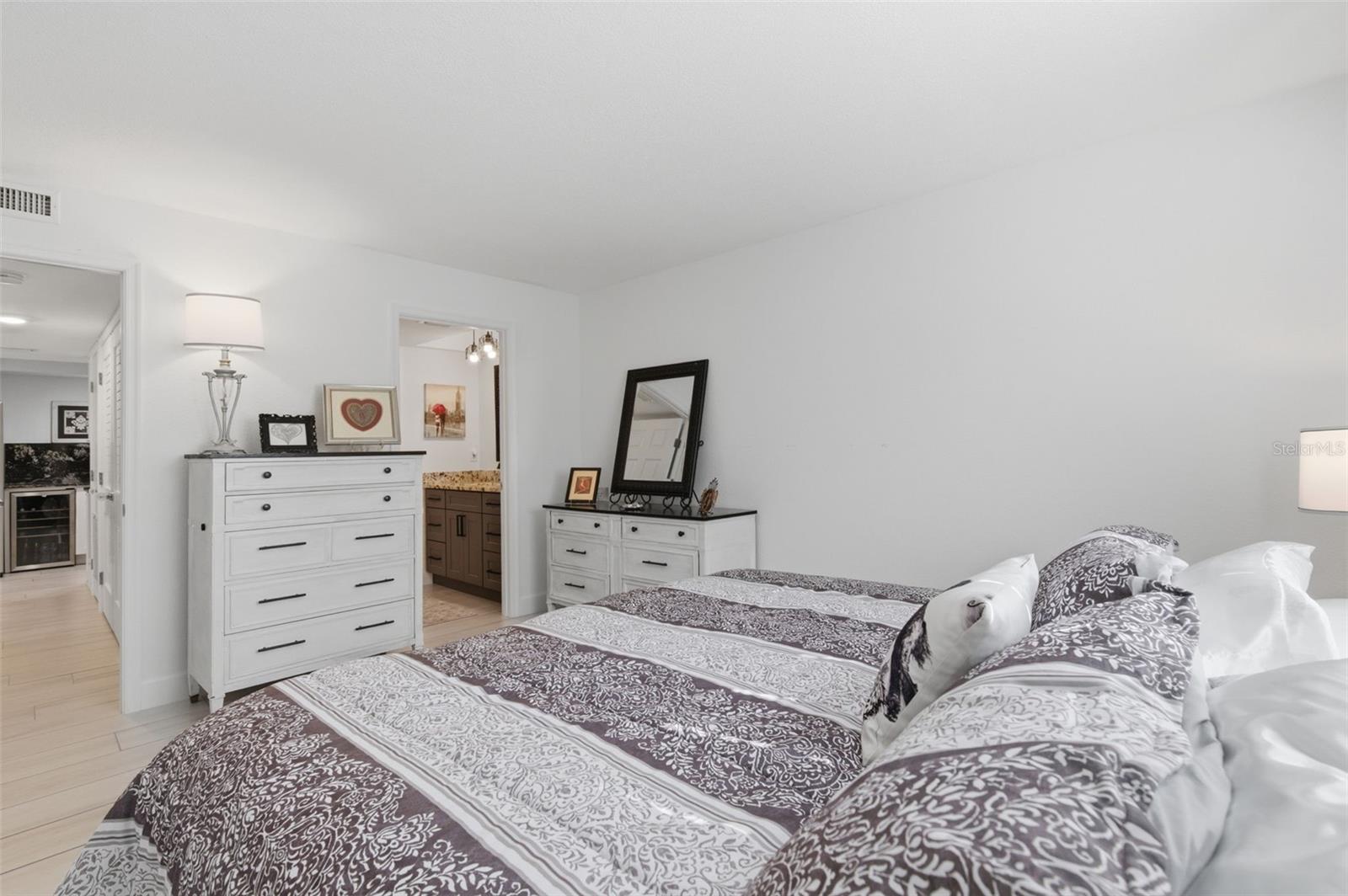 Image 19 of 49 For 2473 Kingfisher Lane I102