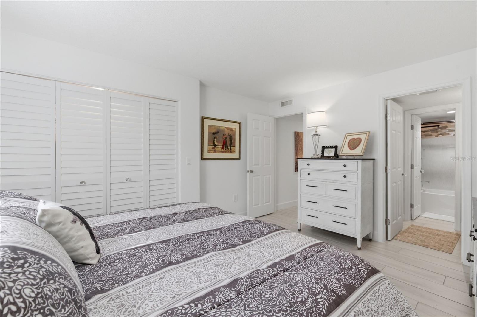 Image 20 of 49 For 2473 Kingfisher Lane I102