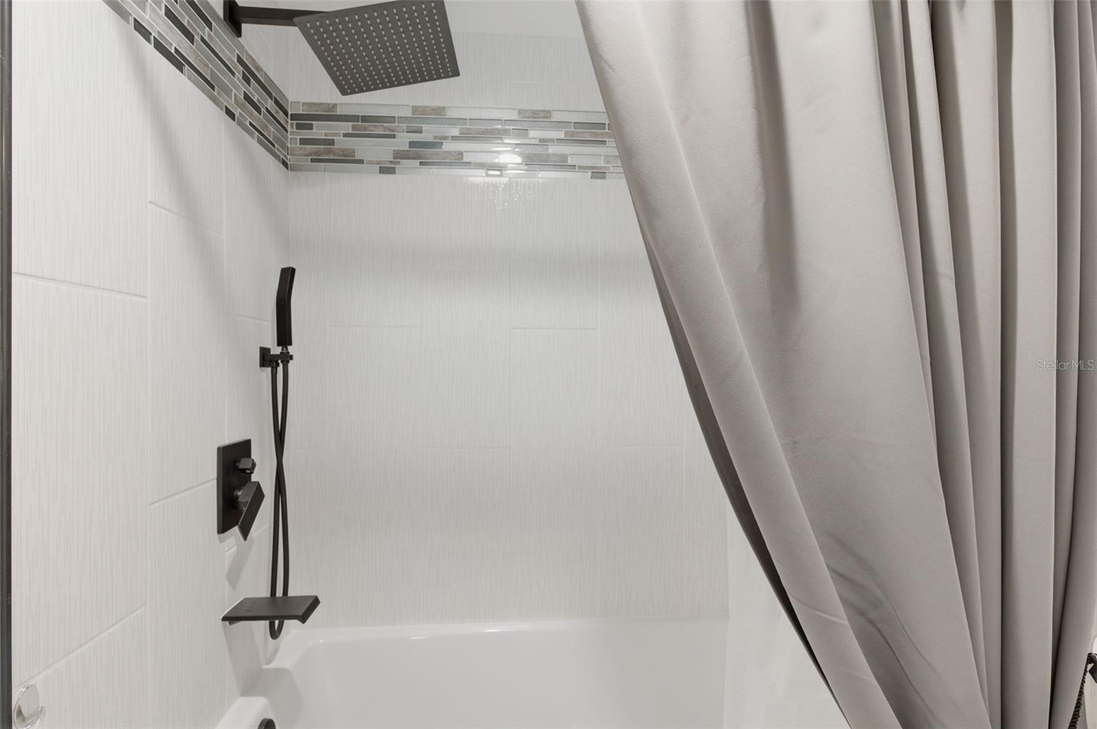 Image 23 of 49 For 2473 Kingfisher Lane I102