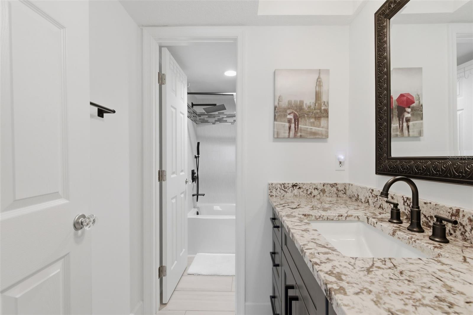 Image 24 of 49 For 2473 Kingfisher Lane I102