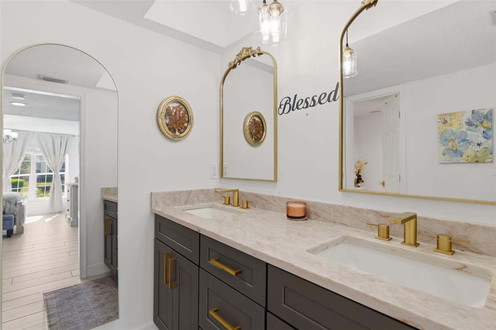 Image 28 of 49 For 2473 Kingfisher Lane I102