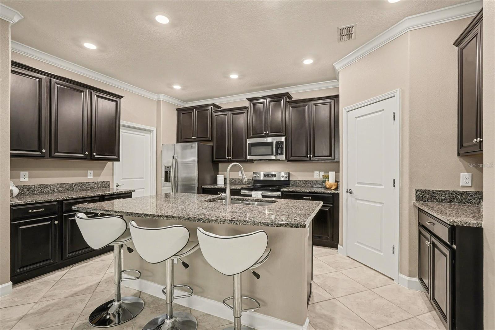 Image 13 of 43 For 10641 Bahama Woodstar Court