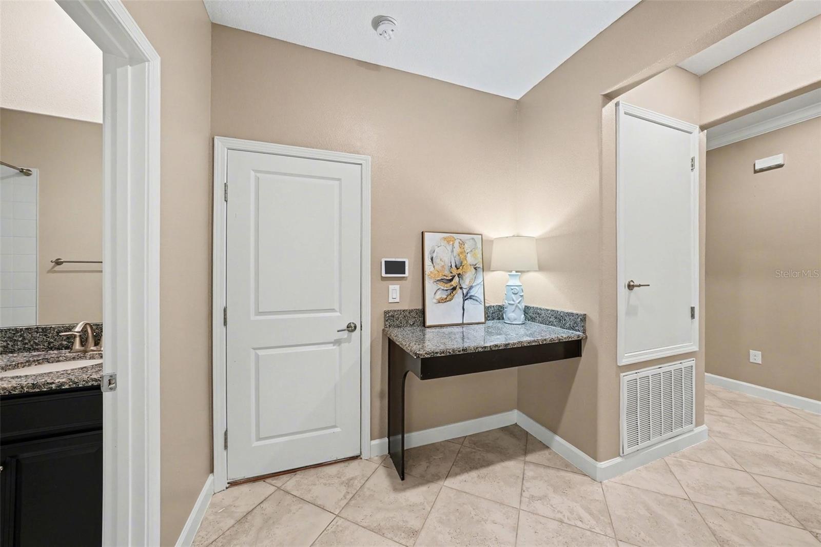 Image 31 of 43 For 10641 Bahama Woodstar Court