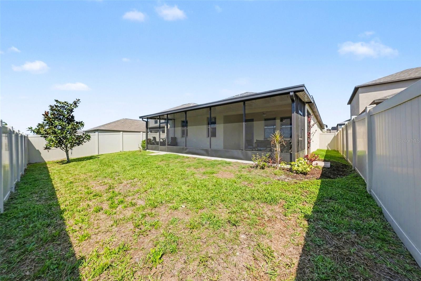 Image 39 of 43 For 10641 Bahama Woodstar Court