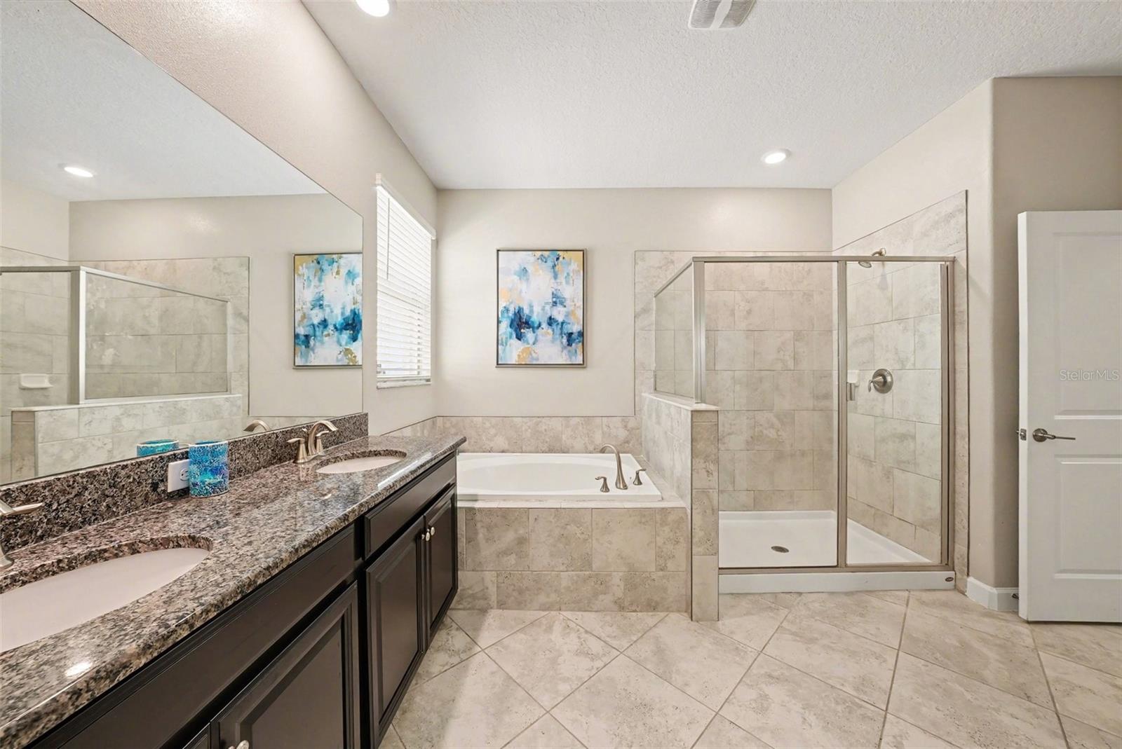 Image 6 of 43 For 10641 Bahama Woodstar Court