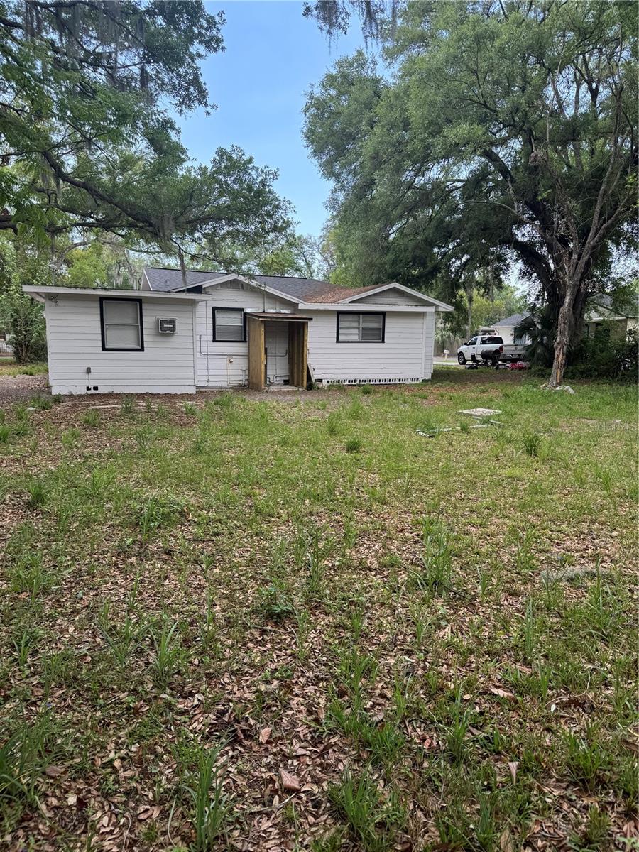 Image 29 of 37 For 2016 Clifton Street A