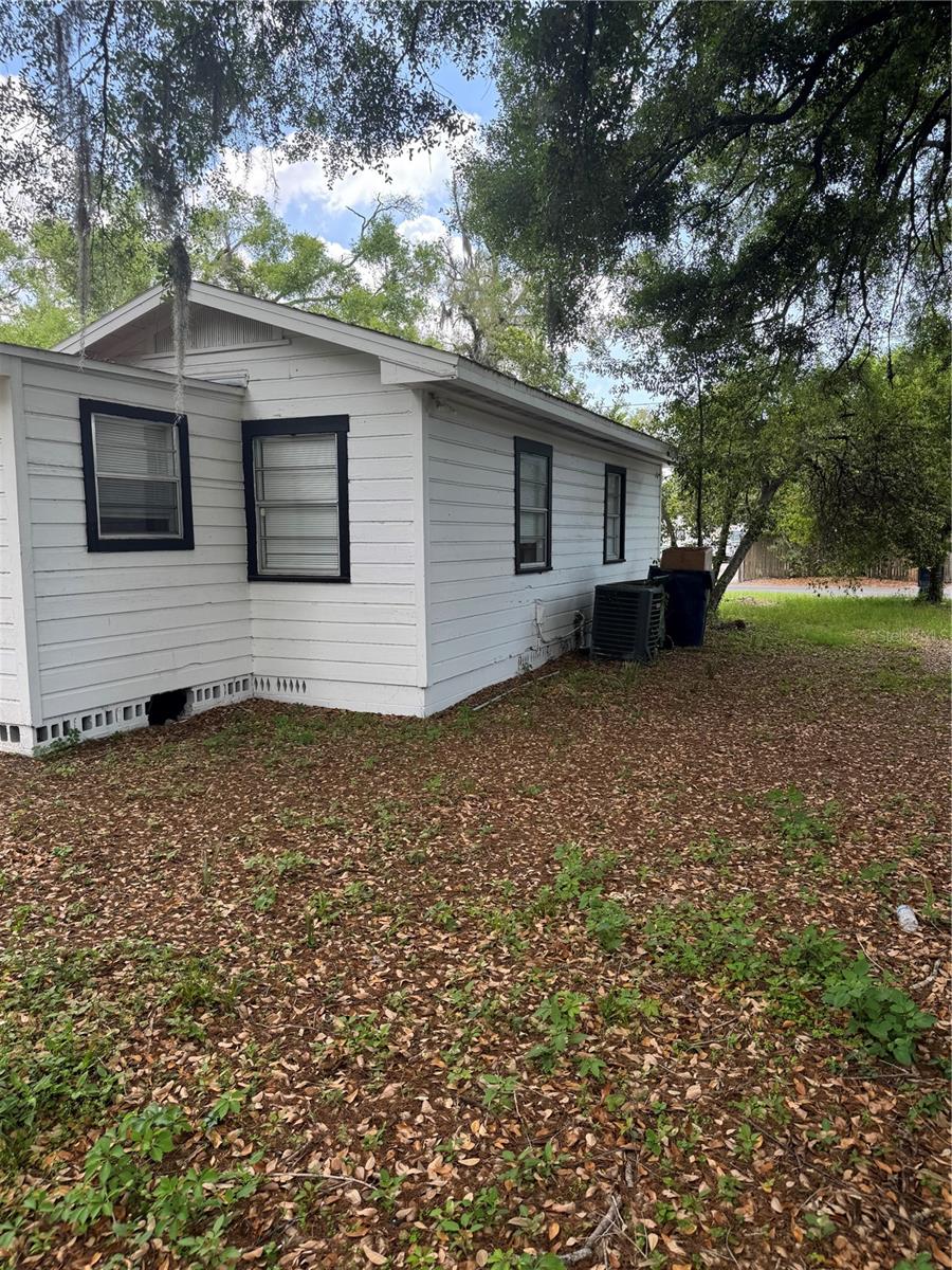 Image 36 of 37 For 2016 Clifton Street A