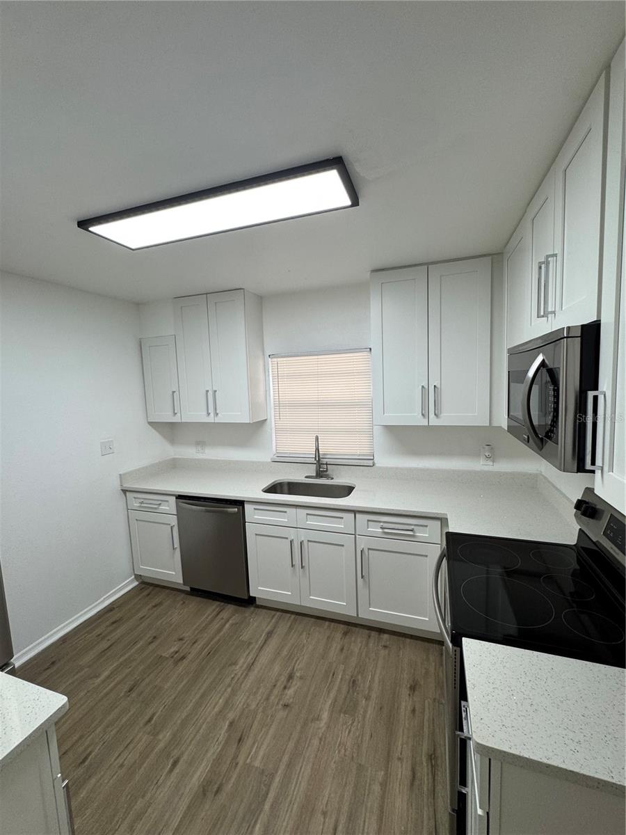 Image 7 of 37 For 2016 Clifton Street A