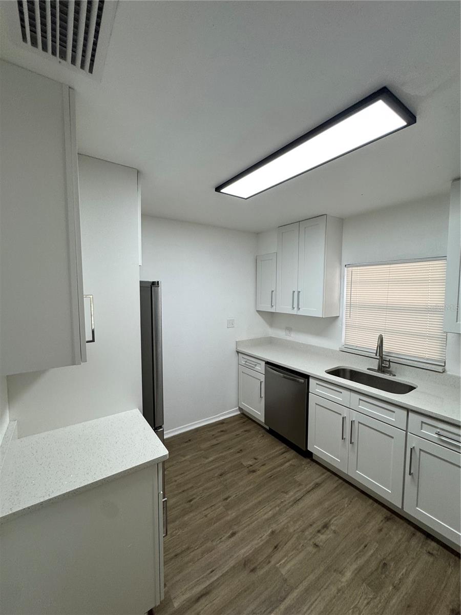 Image 8 of 37 For 2016 Clifton Street A