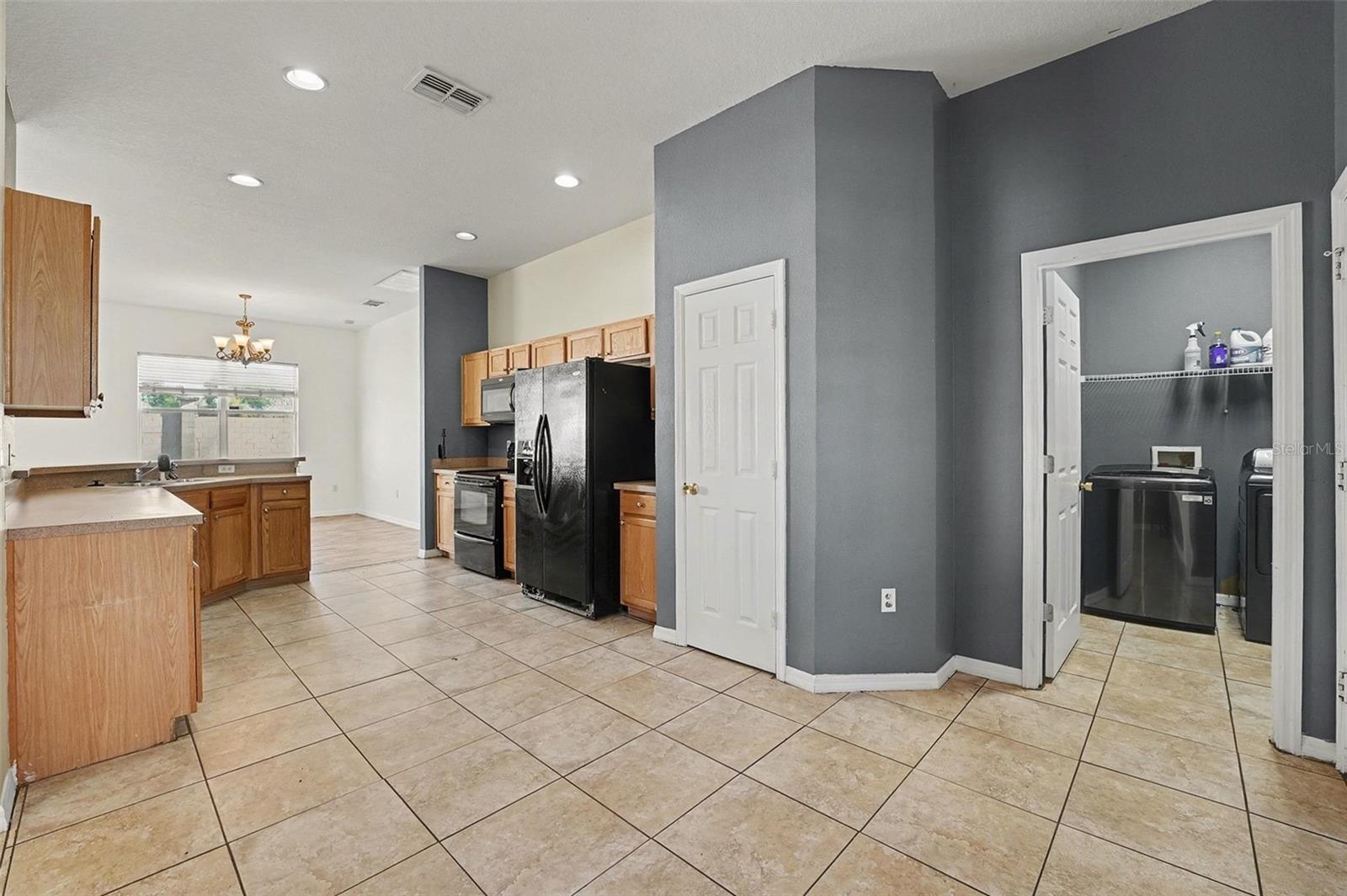 Image 9 of 25 For 6228 Alamanda Hills Boulevard