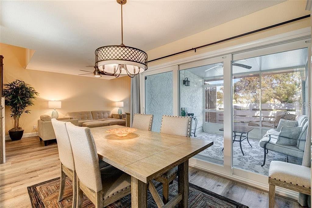 Image 10 of 53 For 4316 Sunray Court 34