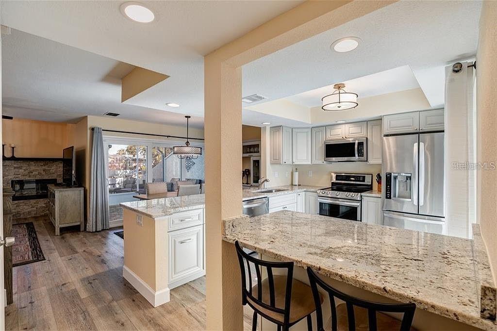 Image 11 of 53 For 4316 Sunray Court 34