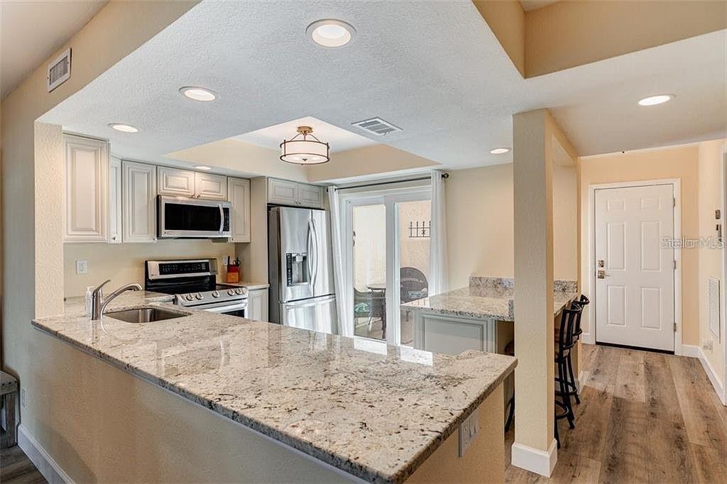 Image 12 of 53 For 4316 Sunray Court 34