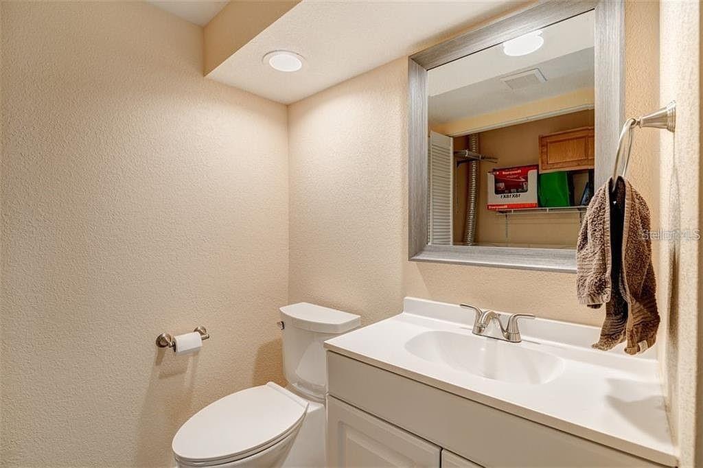 Image 16 of 53 For 4316 Sunray Court 34