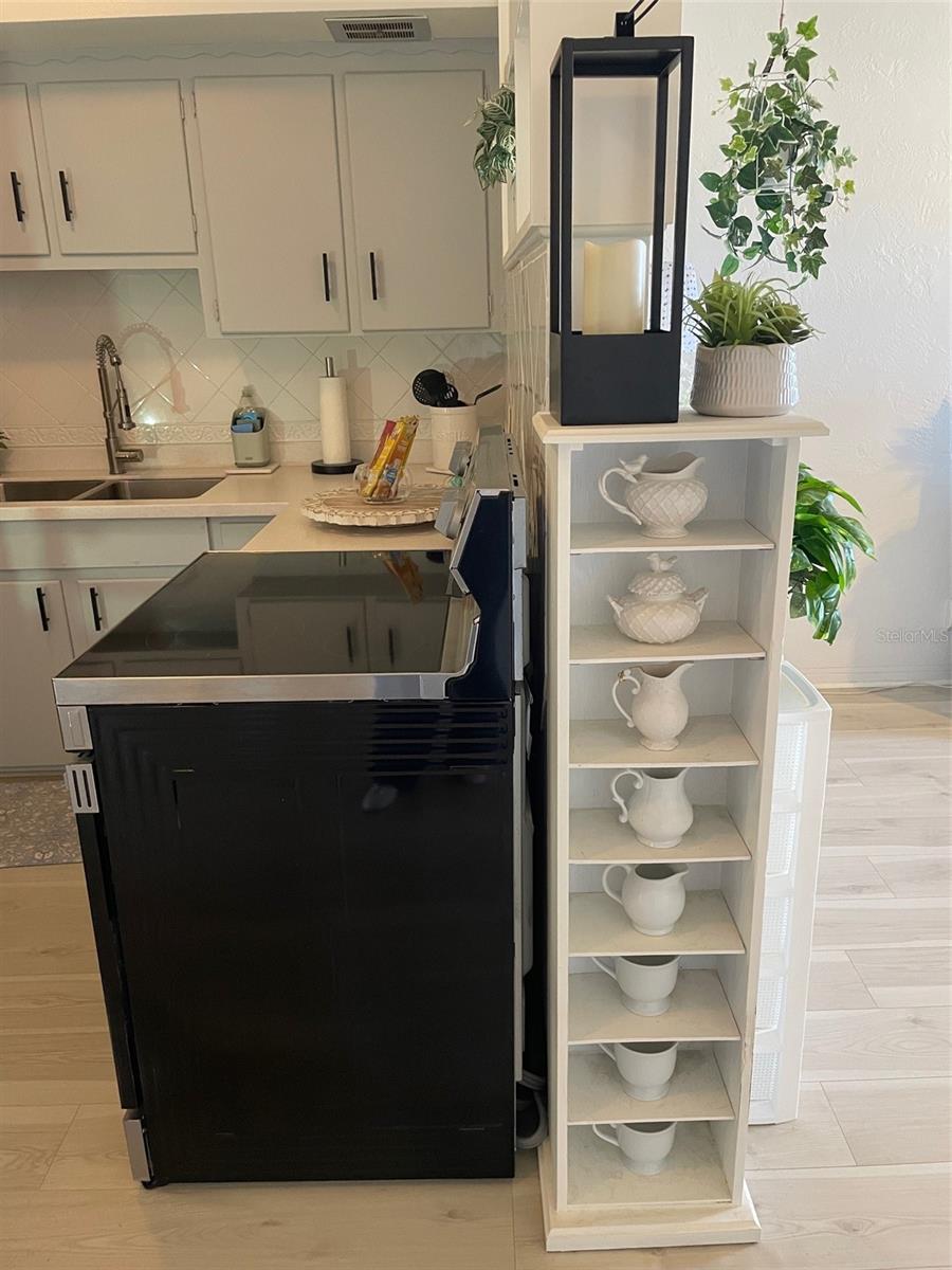 Image 22 of 39 For 4051 58th Street N 243