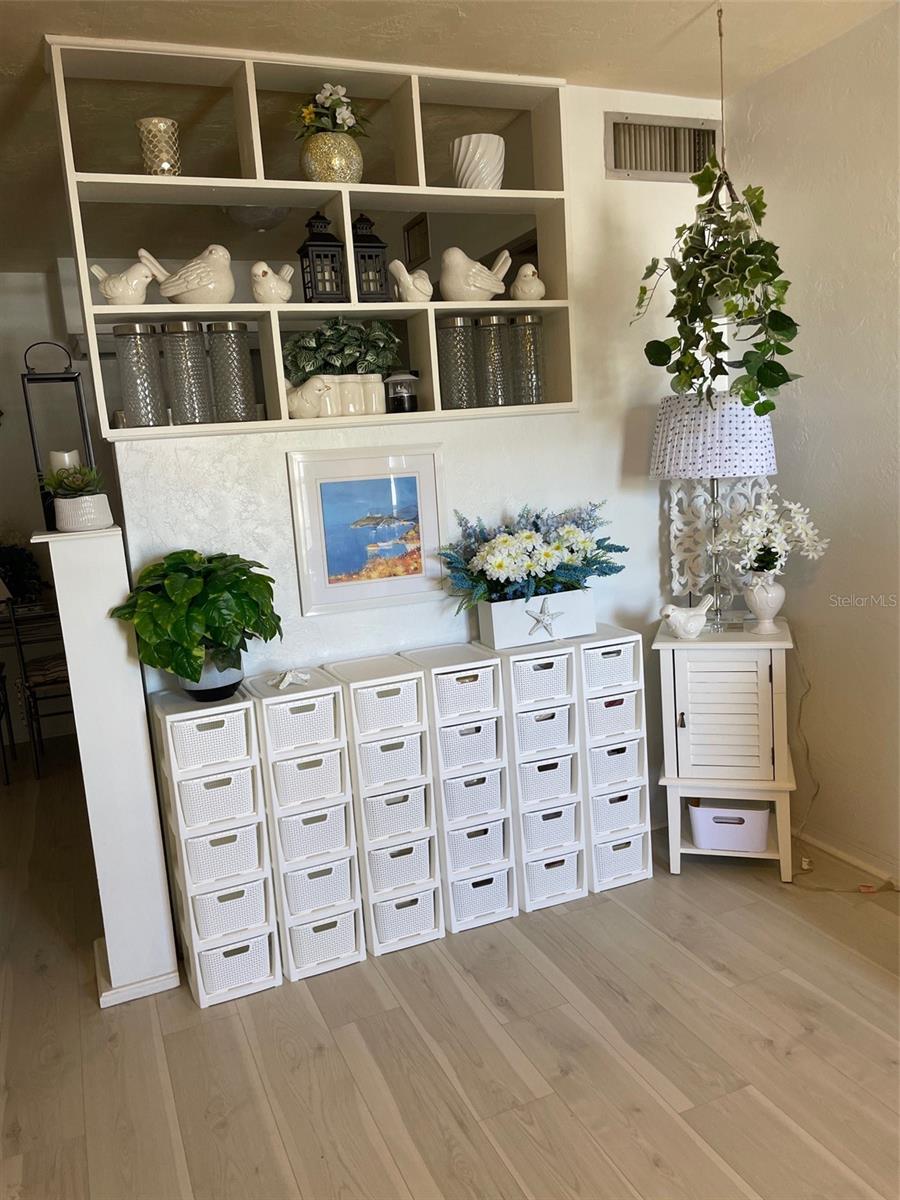 Image 7 of 39 For 4051 58th Street N 243