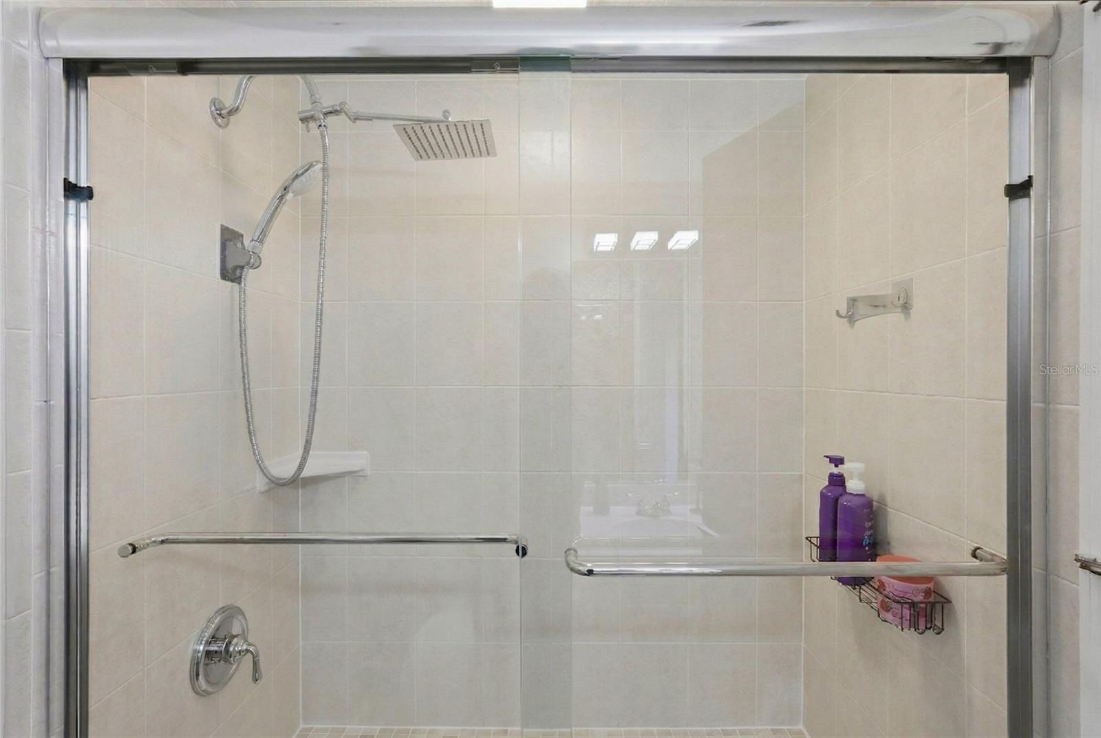 Image 22 of 43 For 1695 Pinellas Bayway S E4