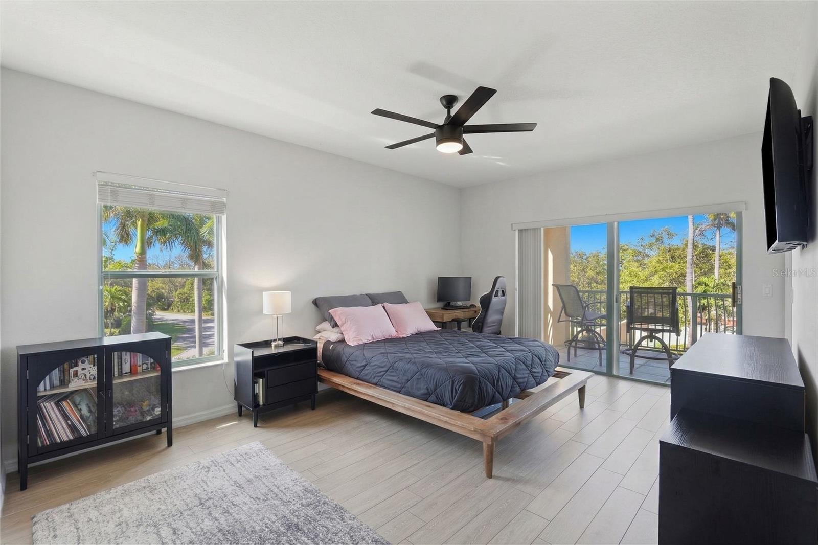 Image 24 of 43 For 1695 Pinellas Bayway S E4