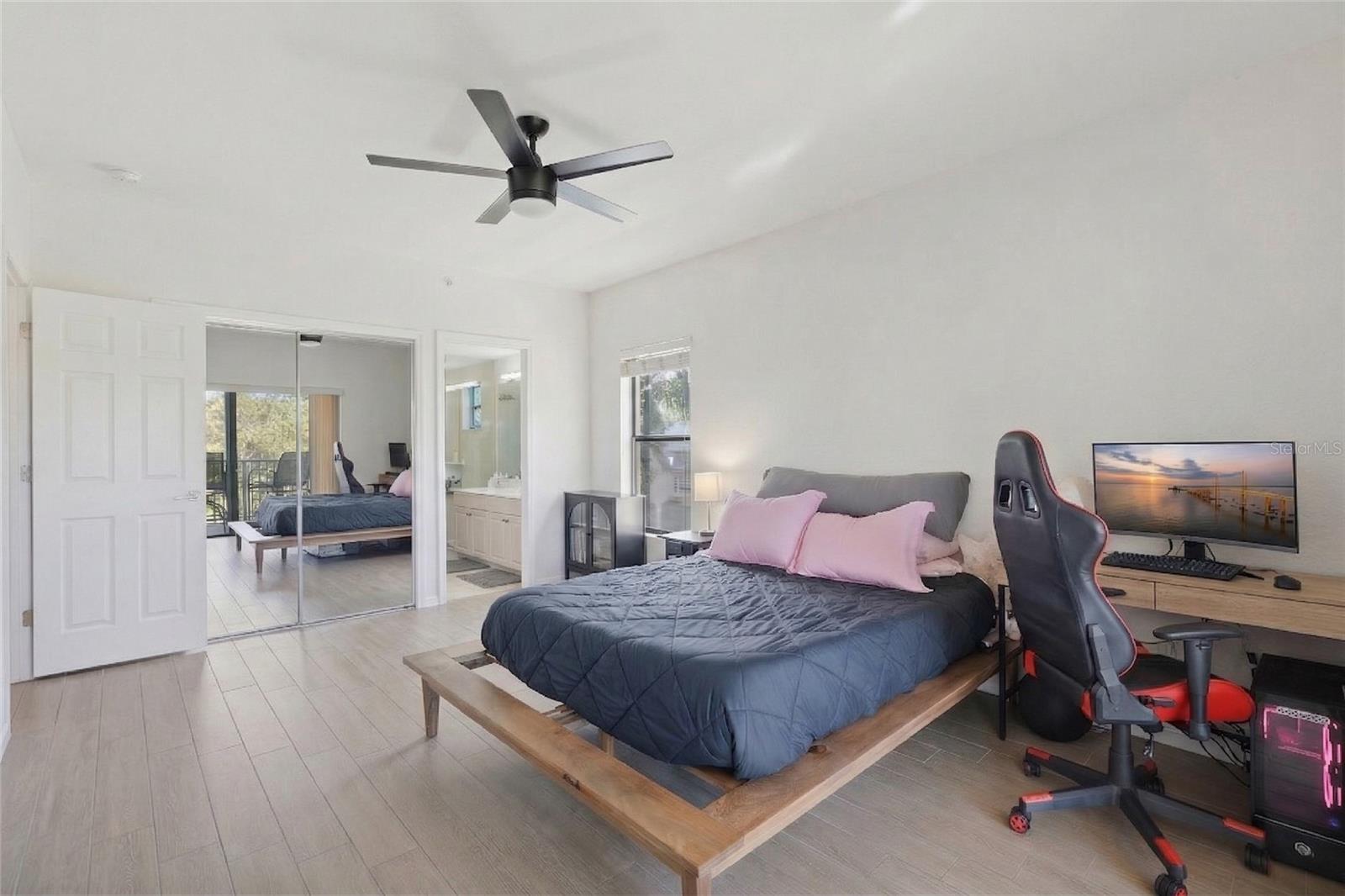 Image 25 of 43 For 1695 Pinellas Bayway S E4