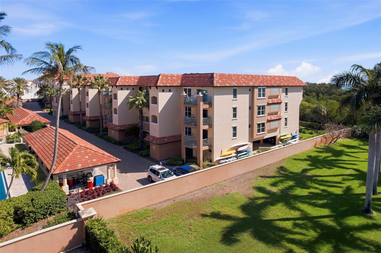 Image 36 of 43 For 1695 Pinellas Bayway S E4