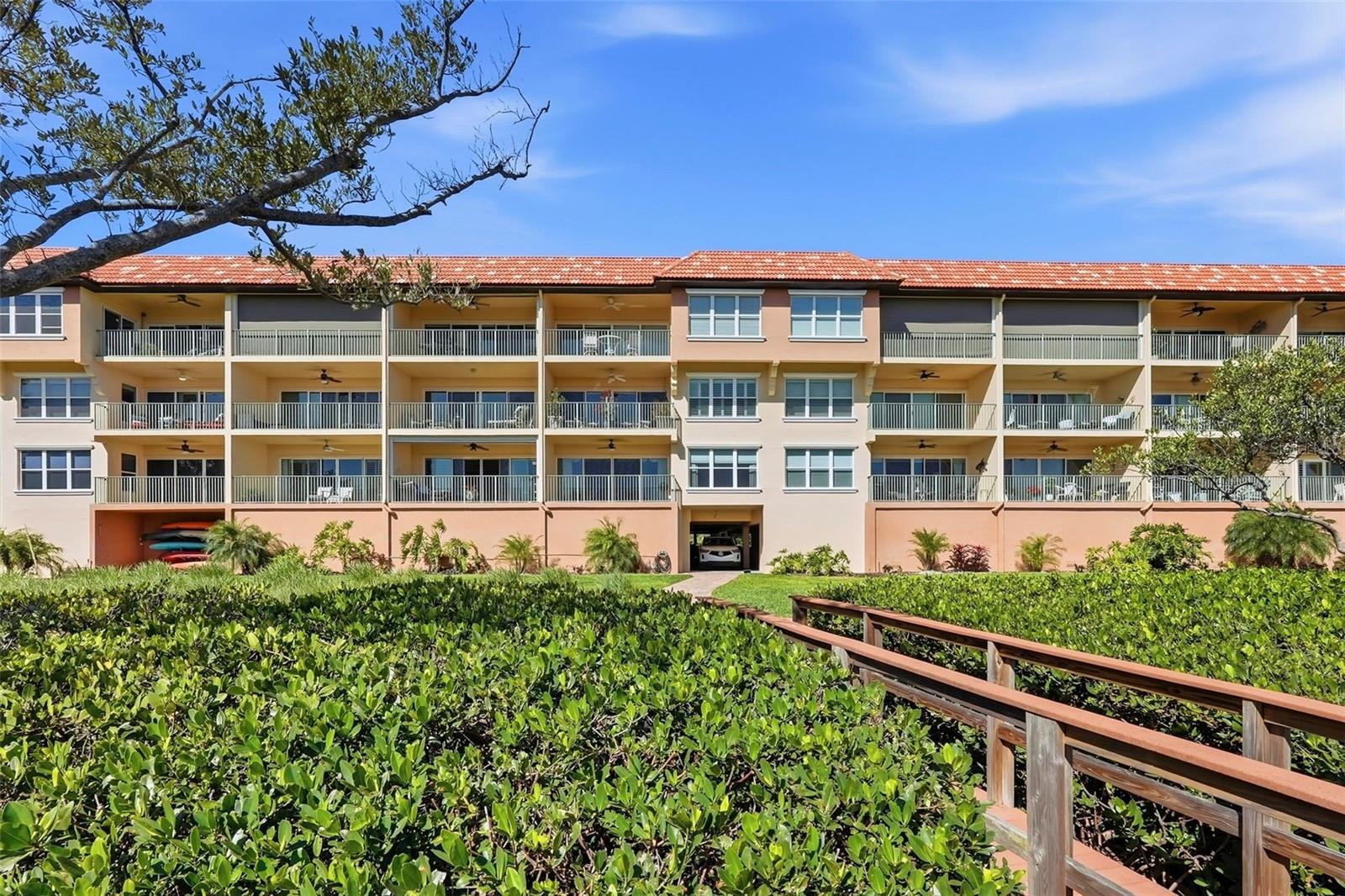 Image 38 of 43 For 1695 Pinellas Bayway S E4