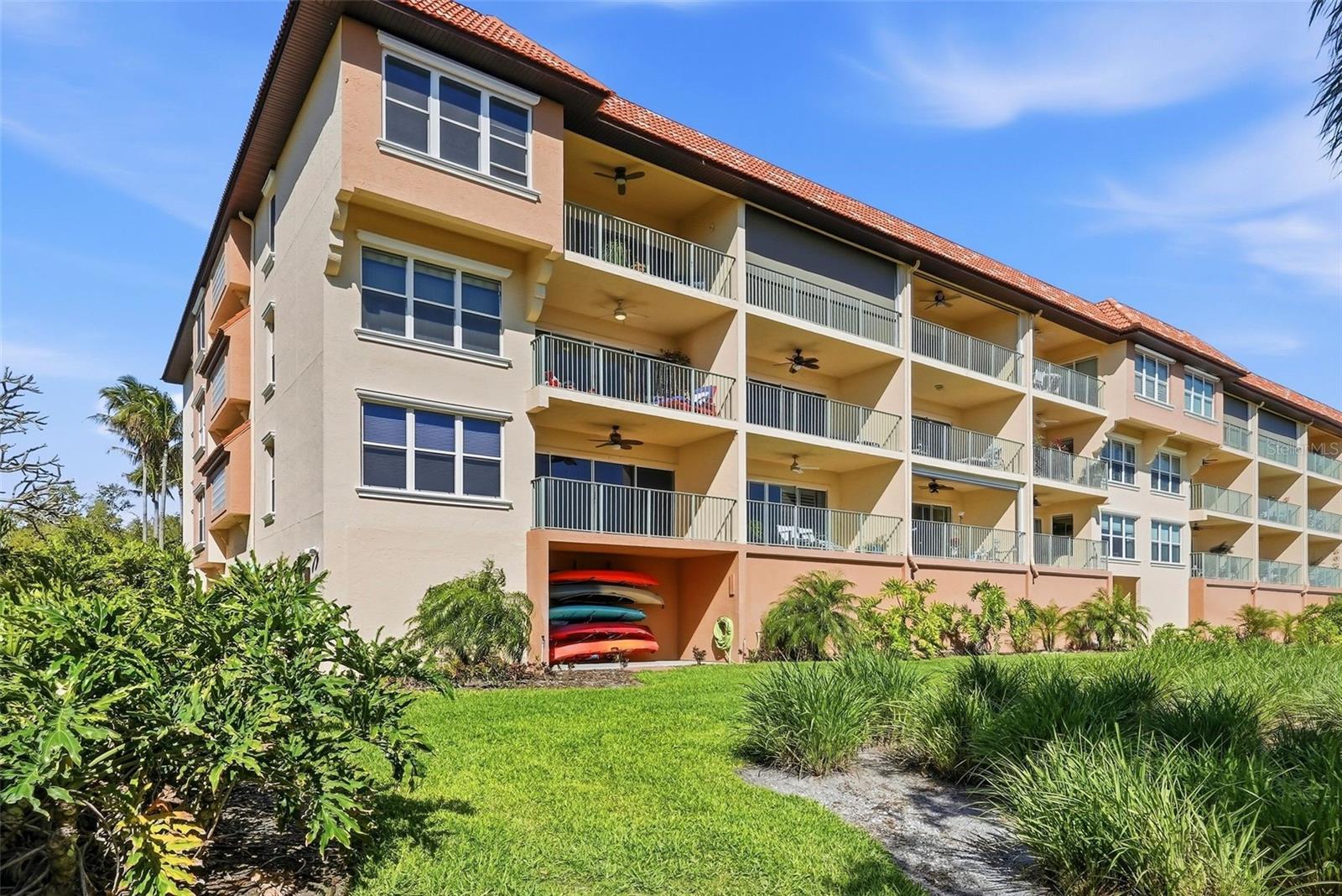 Image 40 of 43 For 1695 Pinellas Bayway S E4