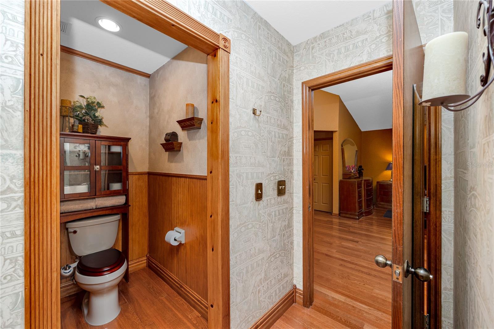 Image 32 of 75 For 9775 78th Avenue