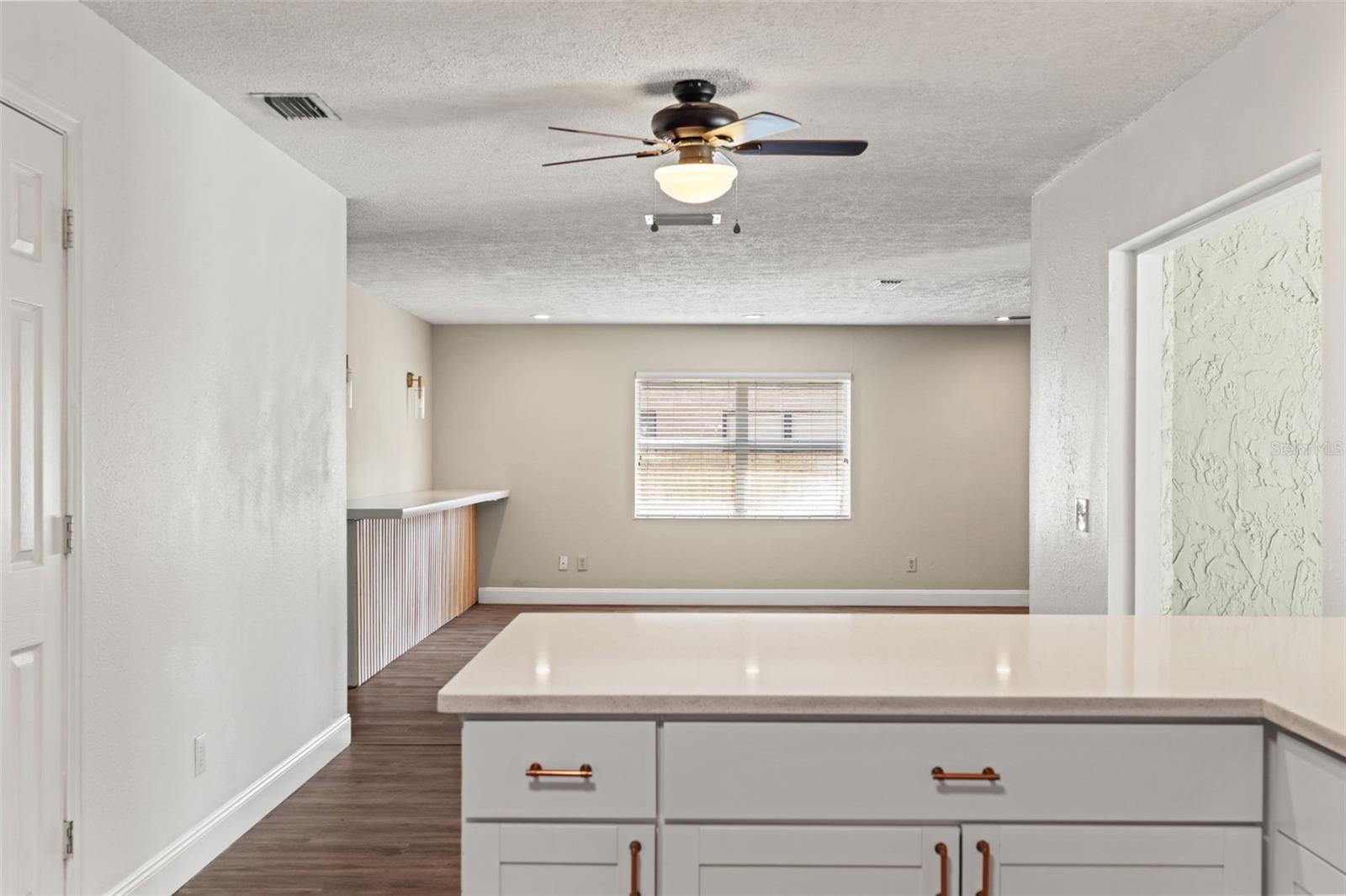 Listing photo id 24 for 2524 Victarra Circle