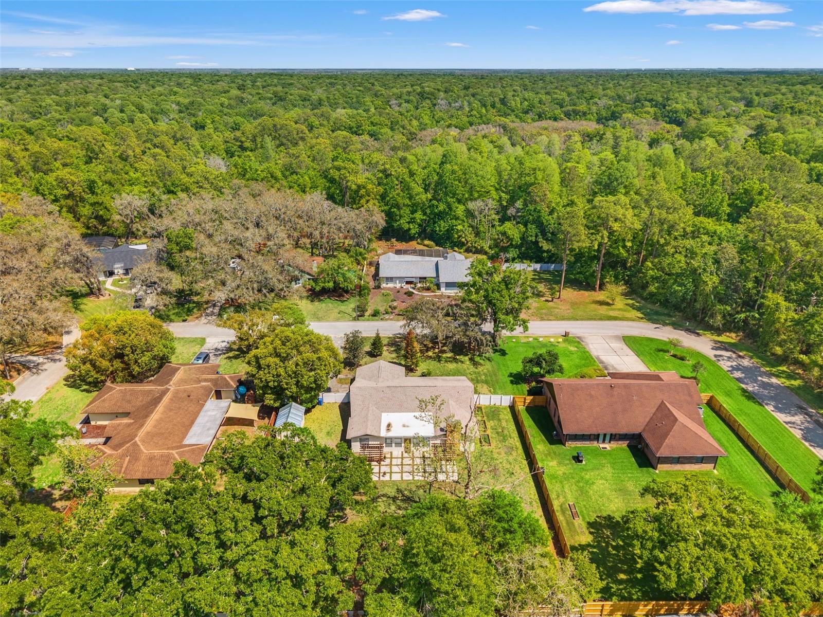 Listing photo id 5 for 2524 Victarra Circle