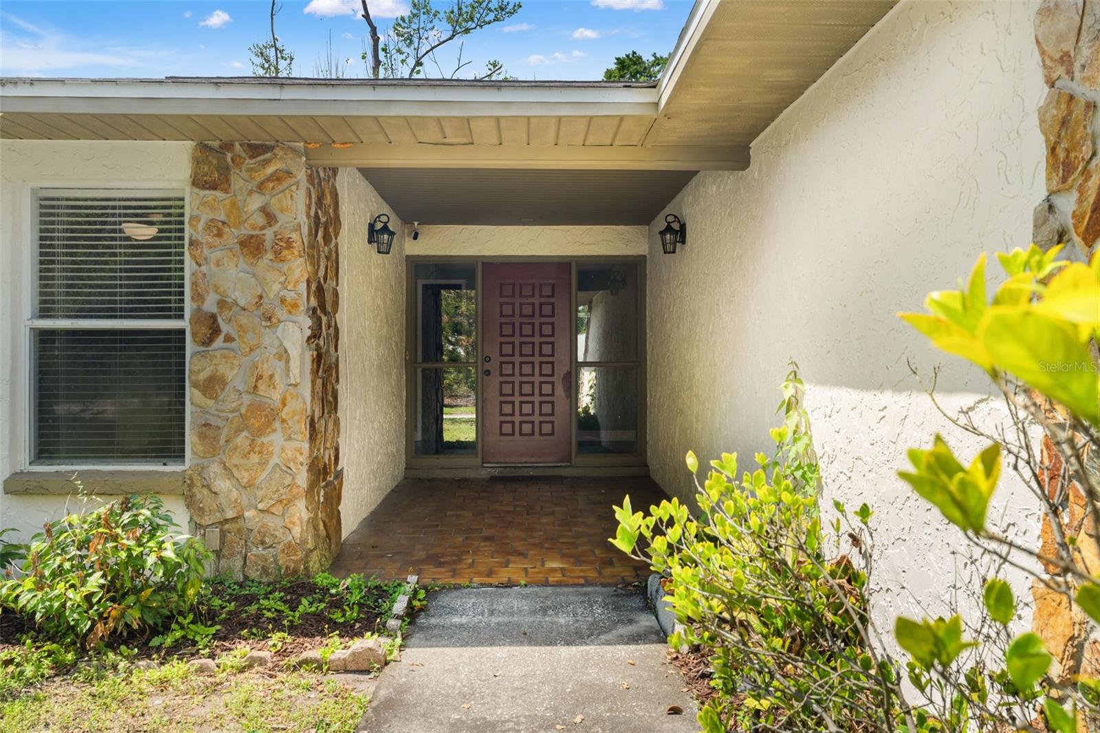 Listing photo id 6 for 2524 Victarra Circle